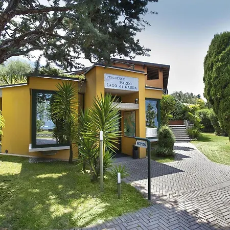 Zwei-zimmer-wohnung Mit Seeblick- Grill Und Gemeinschaftspool By Interhome Malcesine