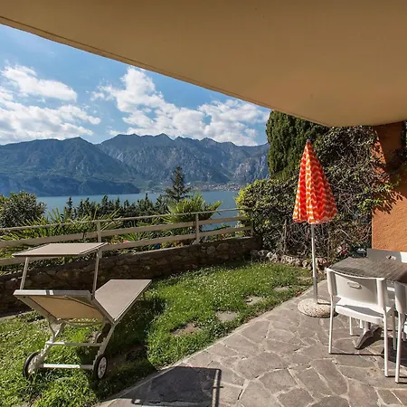 Zwei-zimmer-wohnung Mit Seeblick- Grill Und Gemeinschaftspool By Interhome * Malcesine