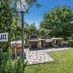 Zwei-zimmer-wohnung Mit Seeblick- Grill Und Gemeinschaftspool By Interhome Malcesine