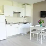 Zwei-zimmer-wohnung Mit Seeblick- Grill Und Gemeinschaftspool By Interhome Malcesine