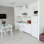 Zwei-zimmer-wohnung Mit Seeblick- Grill Und Gemeinschaftspool By Interhome * Malcesine