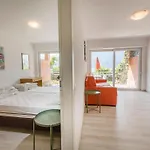 Zwei-zimmer-wohnung Mit Seeblick- Grill Und Gemeinschaftspool By Interhome Apartmán