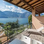 Zwei-zimmer-wohnung Mit Seeblick- Grill Und Gemeinschaftspool By Interhome Apartmán