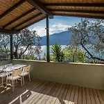 Zwei-zimmer-wohnung Mit Seeblick- Grill Und Gemeinschaftspool By Interhome
