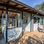 Zwei-zimmer-wohnung Mit Seeblick- Grill Und Gemeinschaftspool By Interhome Apartmán