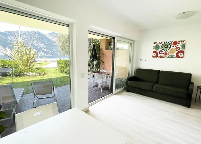 Zwei-zimmer-wohnung Mit Seeblick- Grill Und Gemeinschaftspool By Interhome Apartamento Malcesine