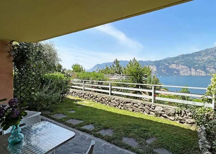 아파트 Zwei-zimmer-wohnung Mit Seeblick- Grill Und Gemeinschaftspool By Interhome *